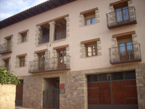 Гостиница Apartamentos Turisticos El Refugio  Мора-Де-Рубьелос